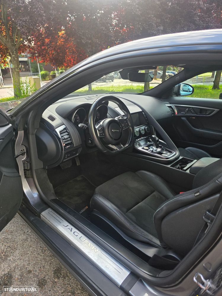 Jaguar F-Type P300 Aut. R-Dynamic Black - 7