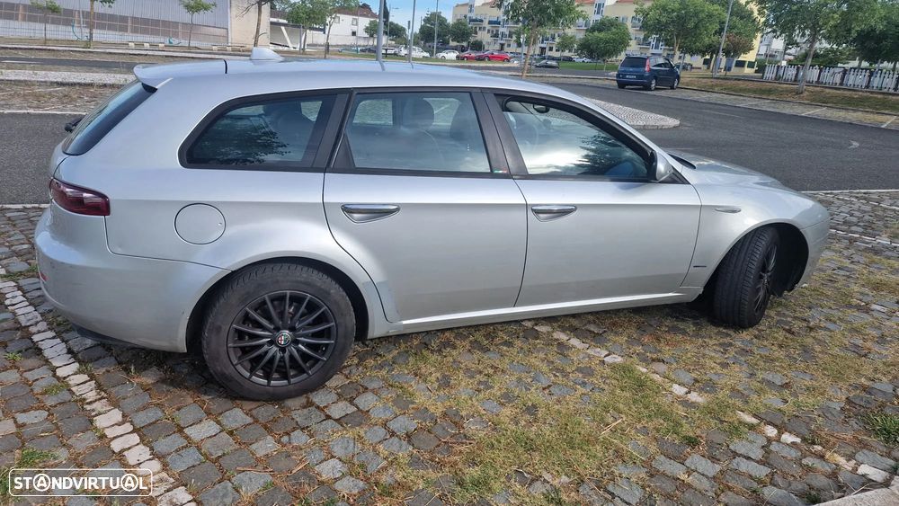 Alfa Romeo 159 Sportwagon 1.9 JTDm 16V - 3