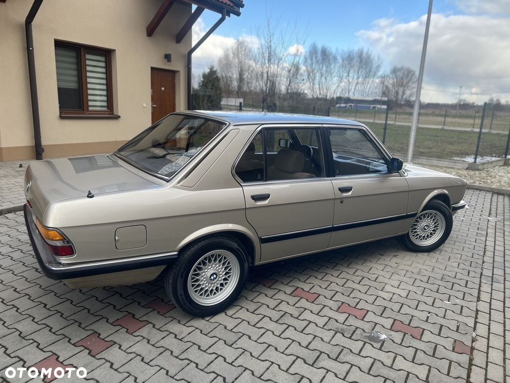 BMW Seria 5 525 e - 7