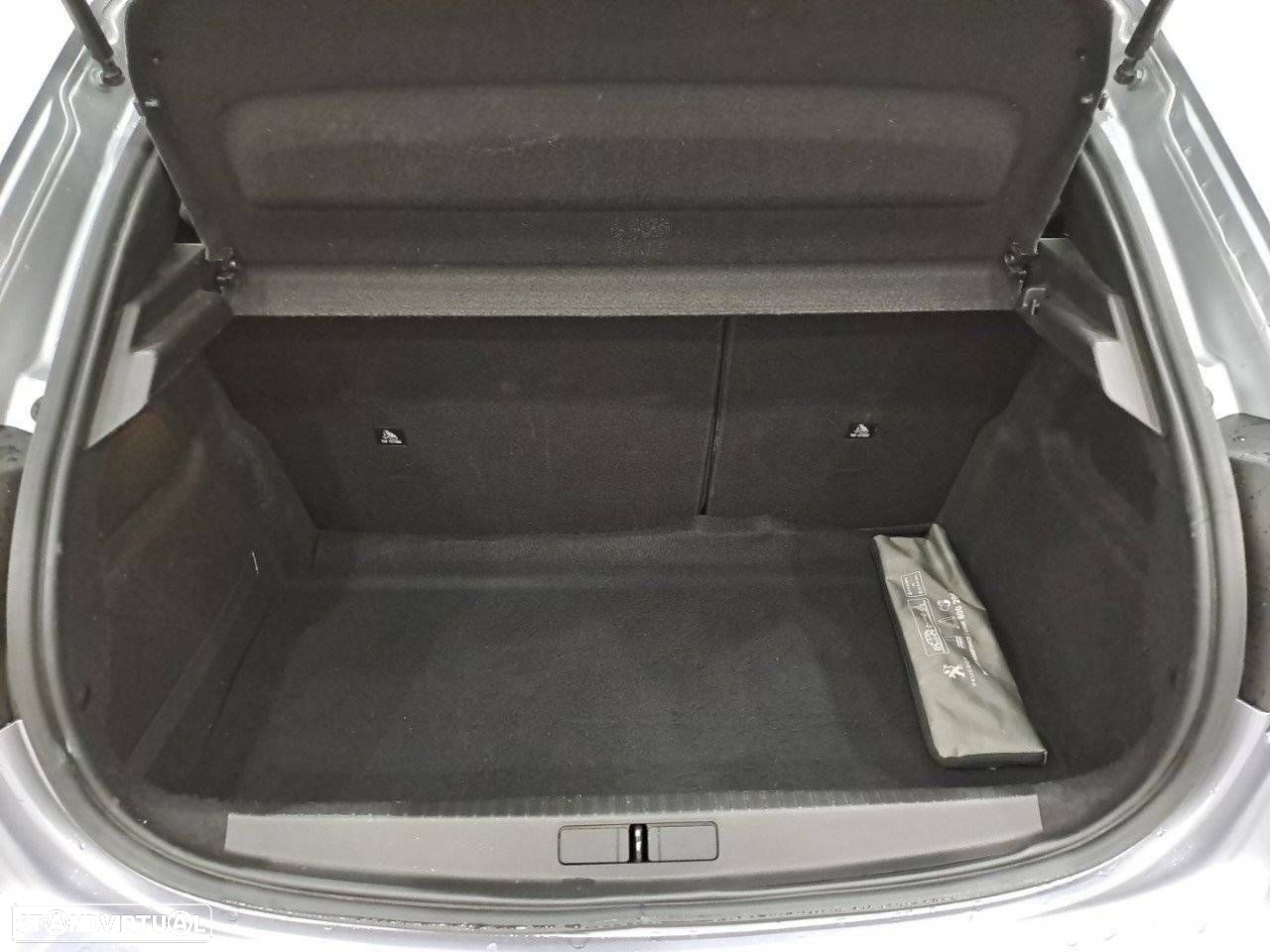 Peugeot 208 1.2 PureTech Active Pack - 6