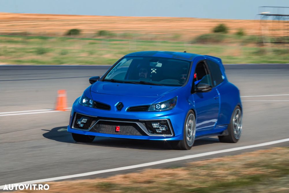 Renault Clio III 2.0 16V Sport - 5