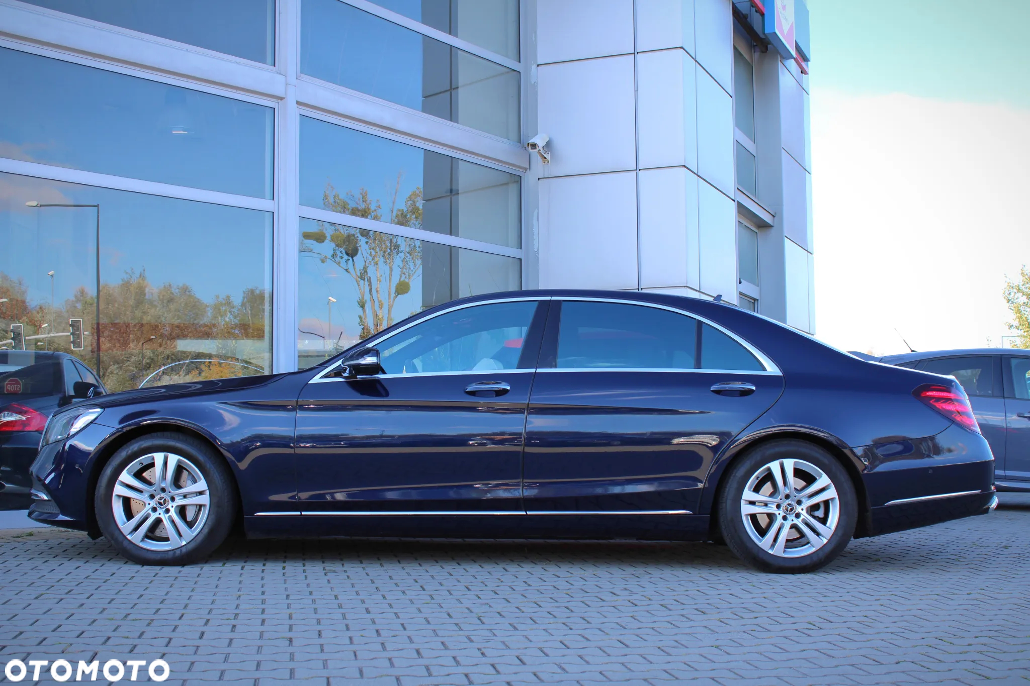 Mercedes-Benz Klasa S 560 4-Matic L 9G-TRONIC - 8