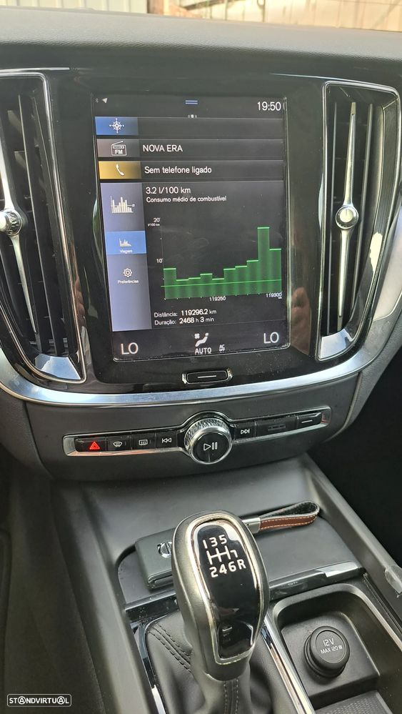 Volvo V60 2.0 D3 Momentum Plus - 11