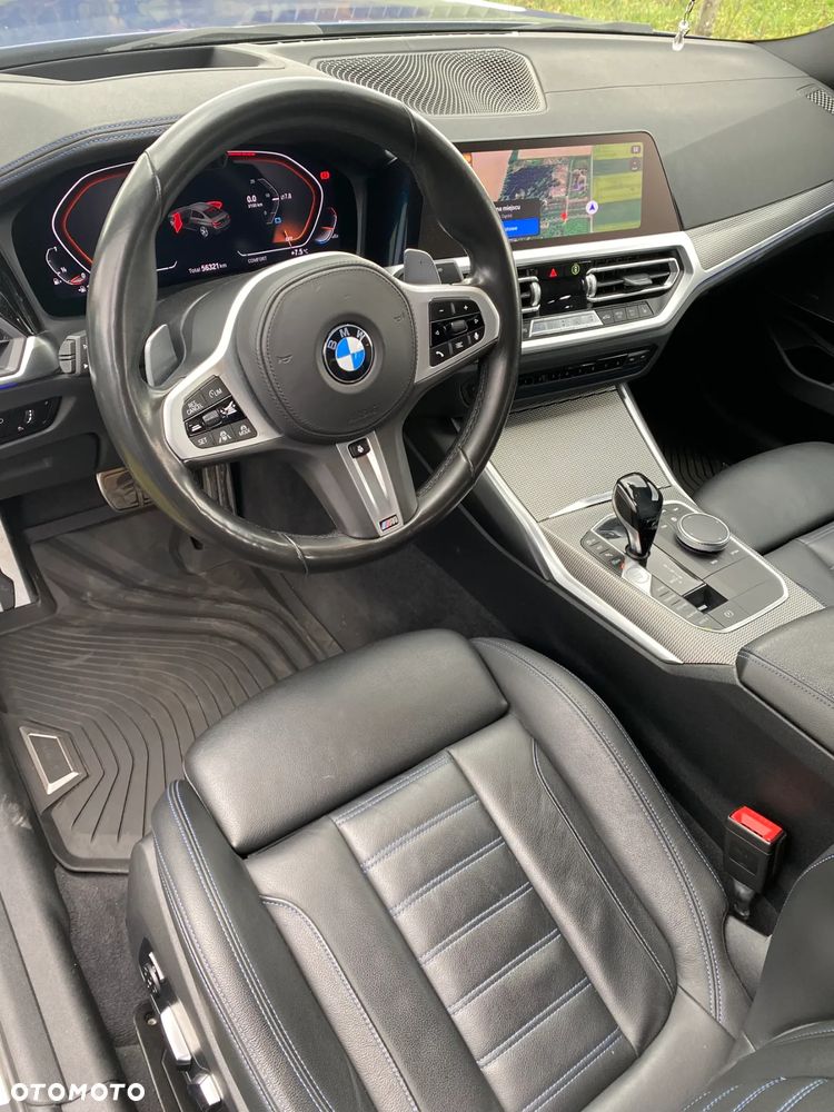 BMW Seria 3 330i xDrive M Sport - 12