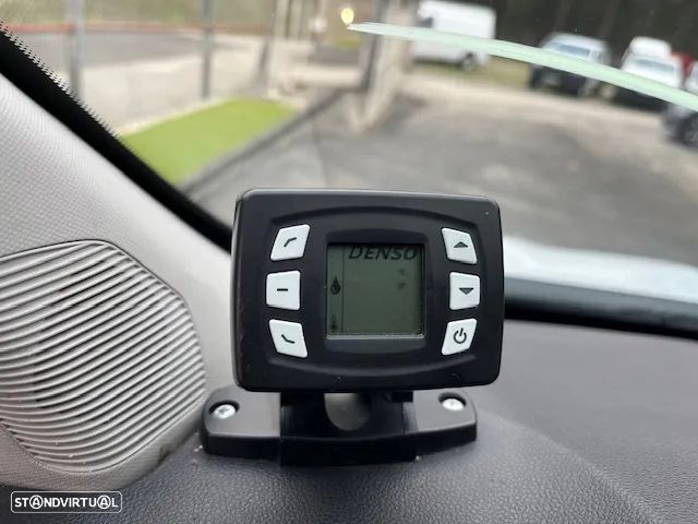 Renault TRAFIC 2.0 130cv COM FRIO - 12