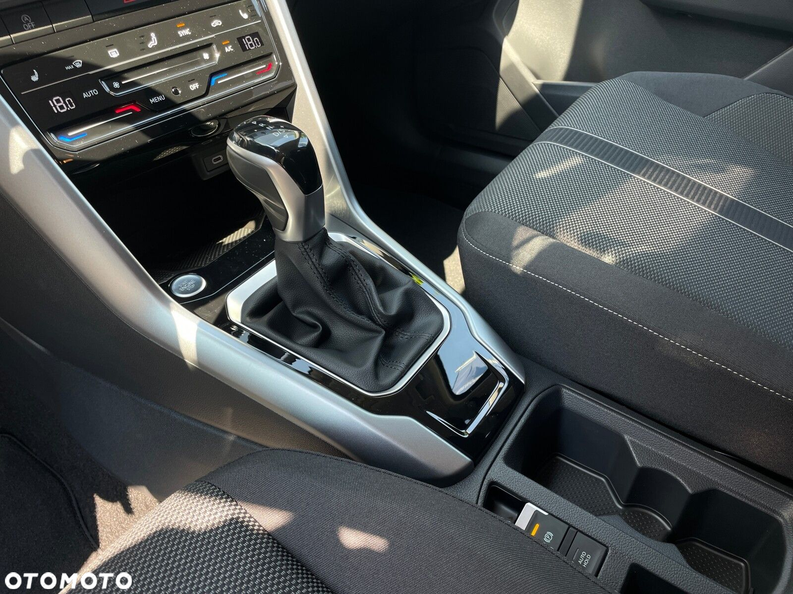 Volkswagen T-Roc 1.5 TSI Life Plus DSG - 23