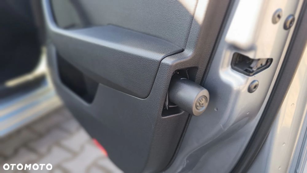 Skoda Superb 2.0 TDI DSG L&K - 22