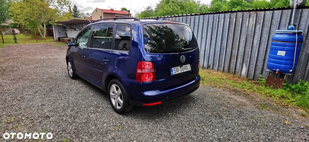 Volkswagen Touran 2.0 TDI Highline - 7
