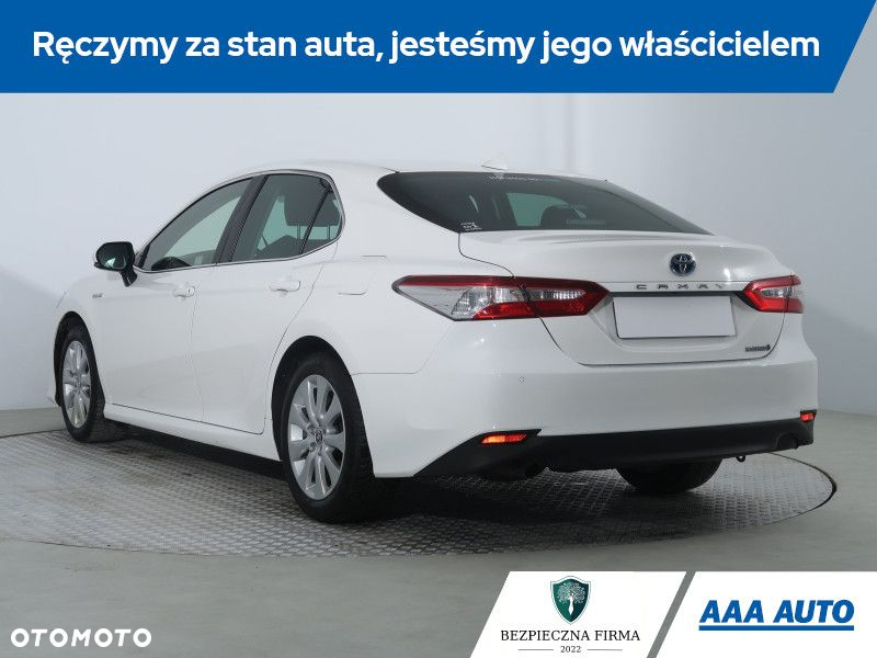 Toyota Camry - 5