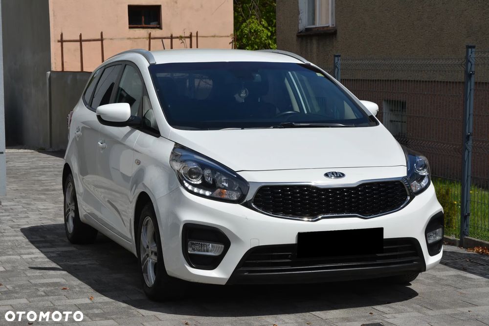 Kia Carens 1.7 CRDi 115 Dream Team Edition - 28