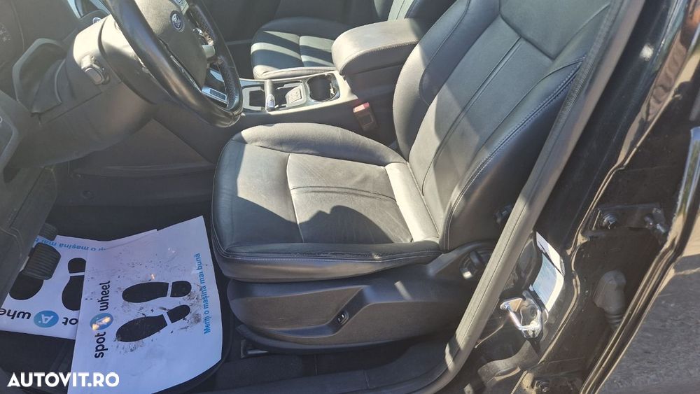 Ford S-Max - 19