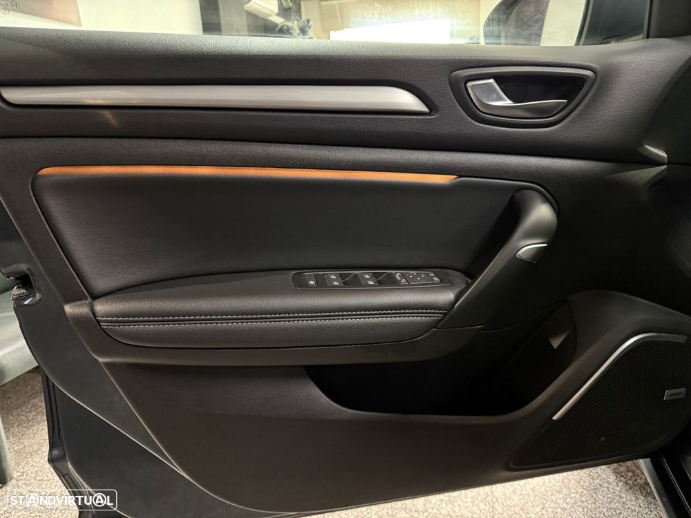 Renault Mégane ENERGY TCe 130 BOSE EDITION - 25