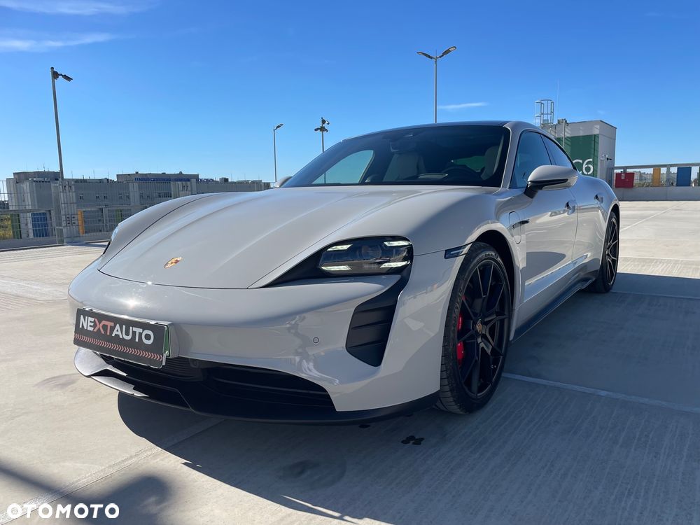 Porsche Taycan GTS - 5
