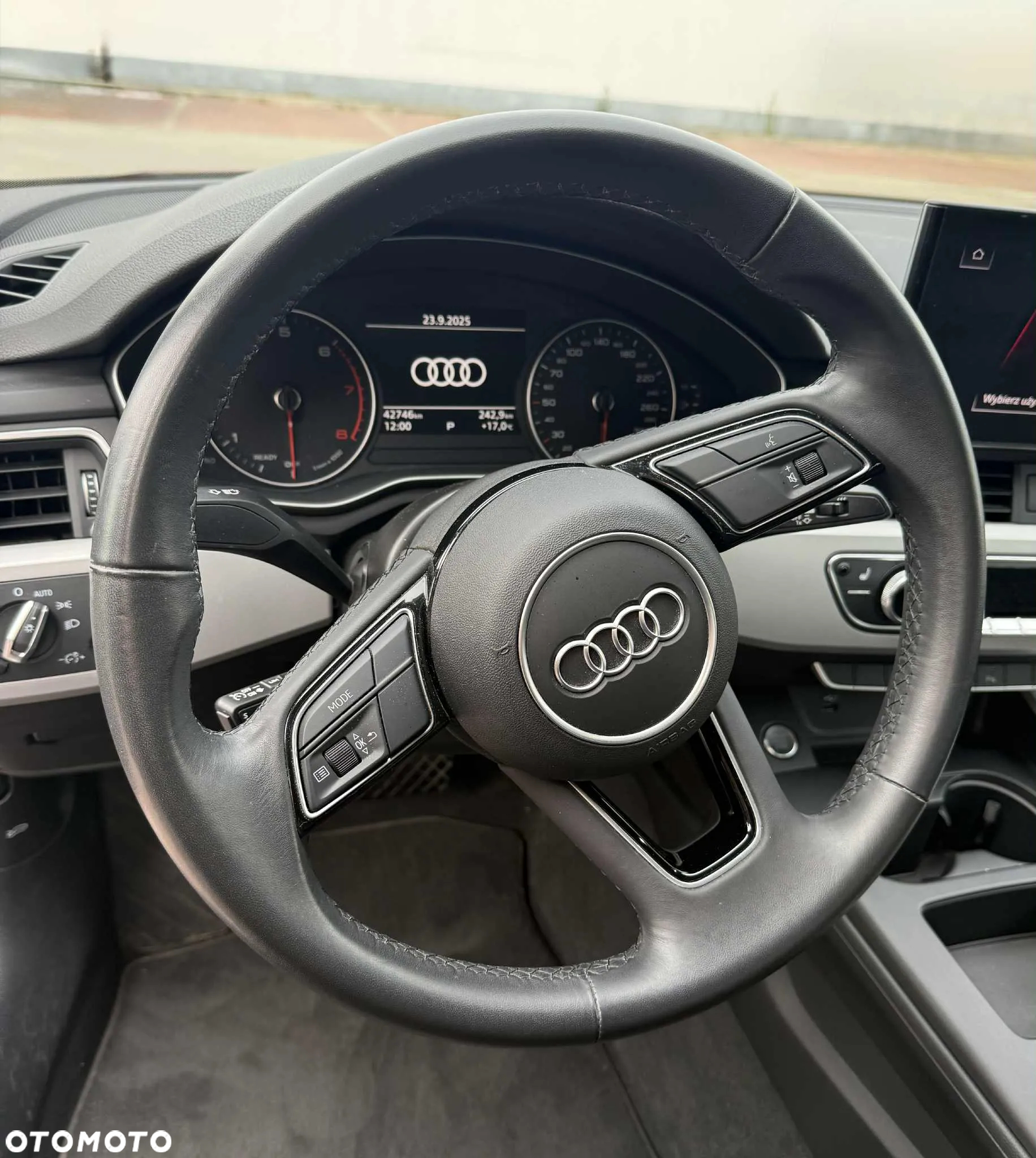 Audi A4 Limousine - 13