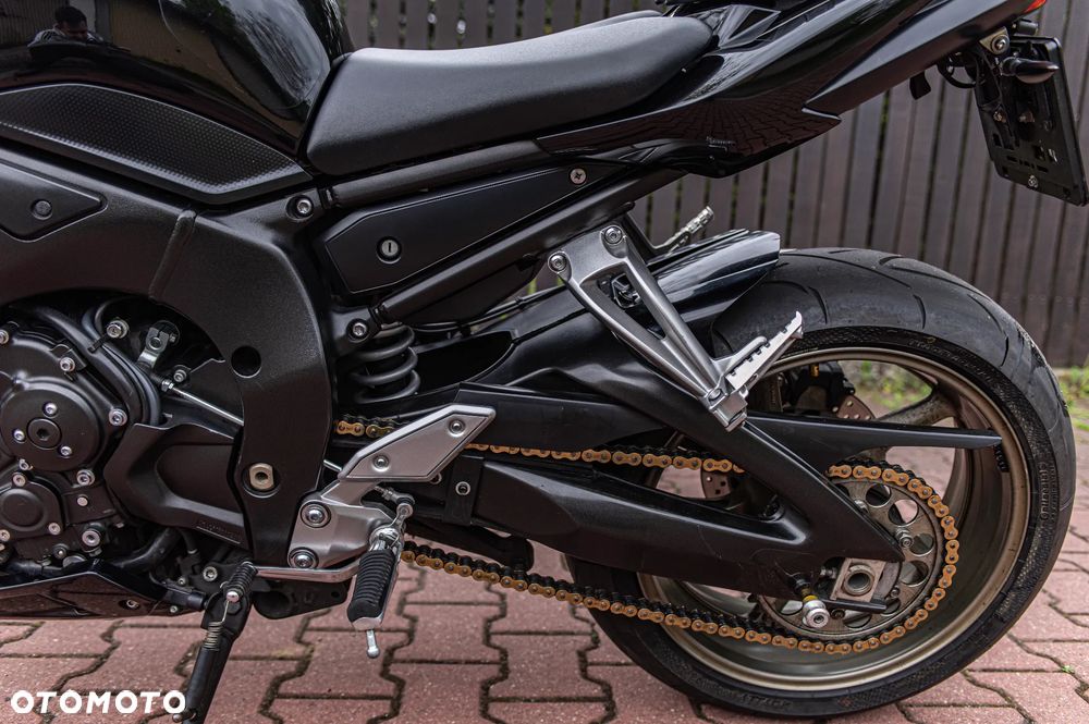 Yamaha FZ - 23