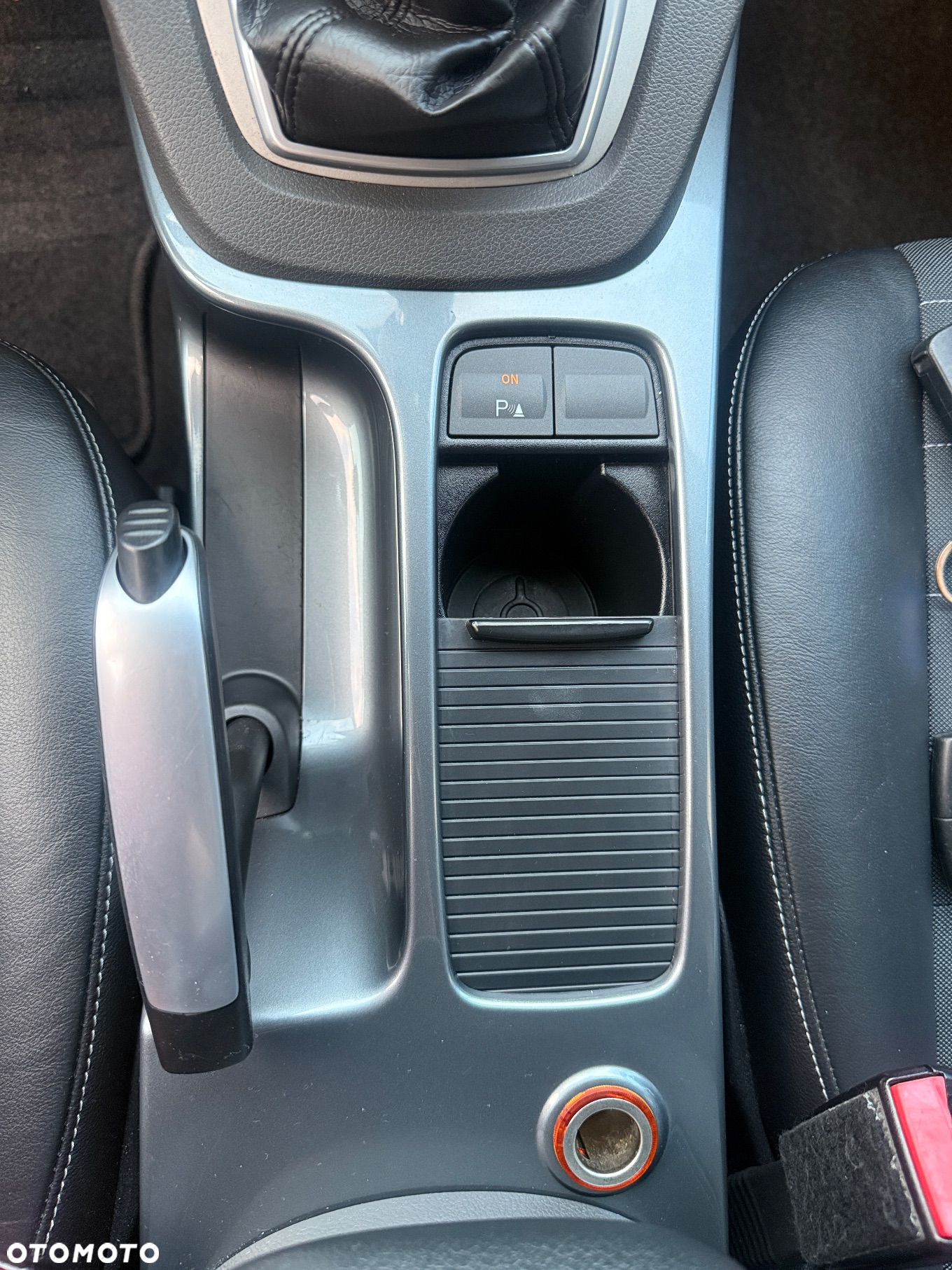 Ford Kuga - 27
