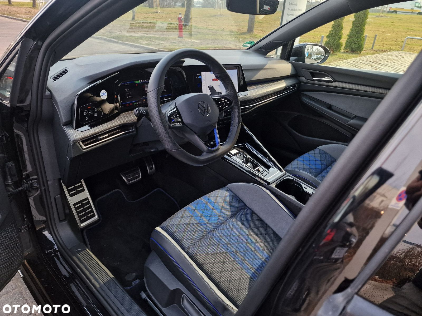 Volkswagen Golf - 11
