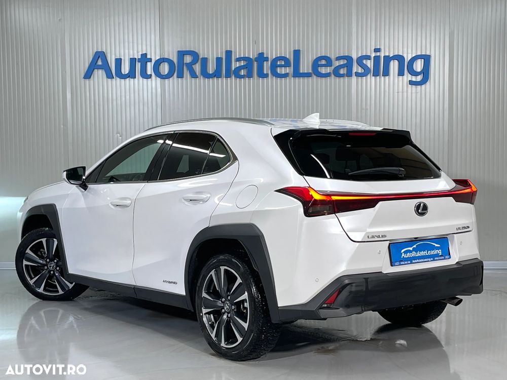 Lexus UX 250h FWD Business - 4
