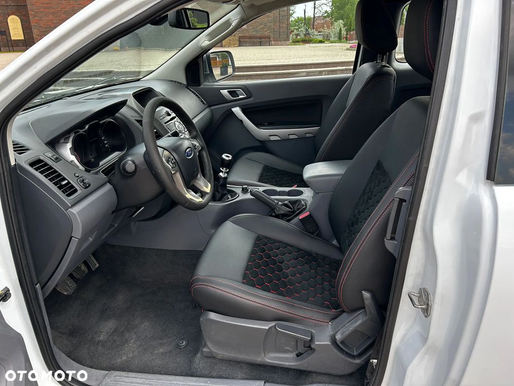 Ford Ranger - 12