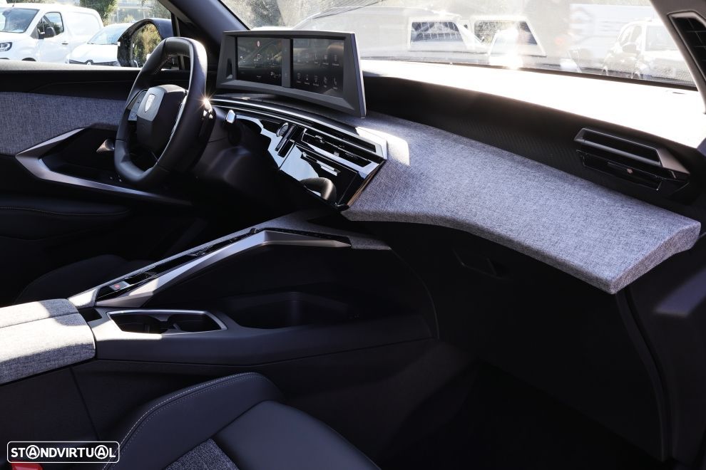 Peugeot 5008 1.2 Hybrid Allure e-DCS6 - 14