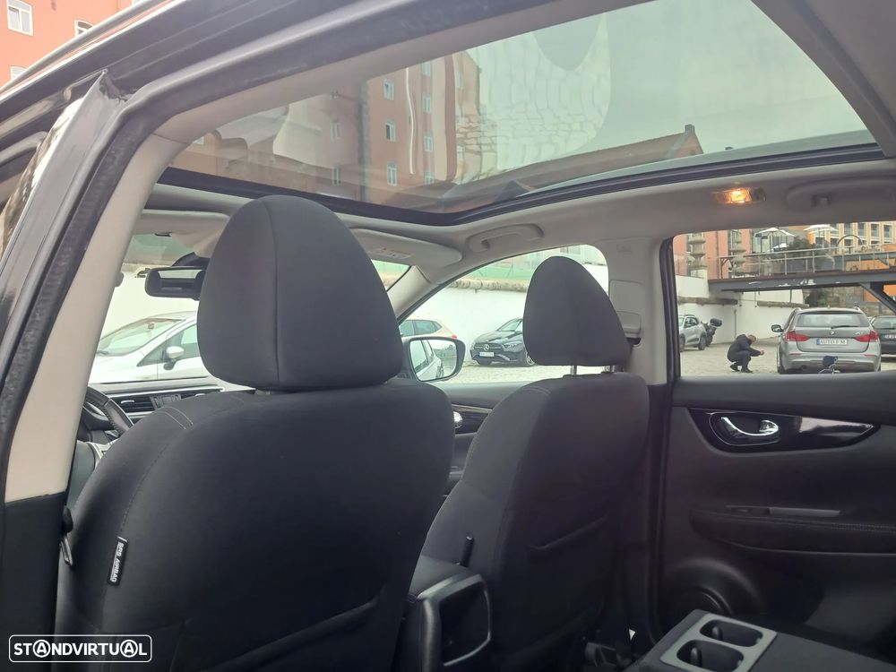 Nissan Qashqai 1.6 dCi N-Connecta 18 - 21