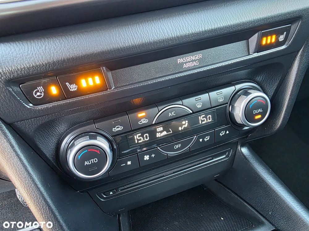 Mazda 3 SKYACTIV-G 165 NAKAMA - 24