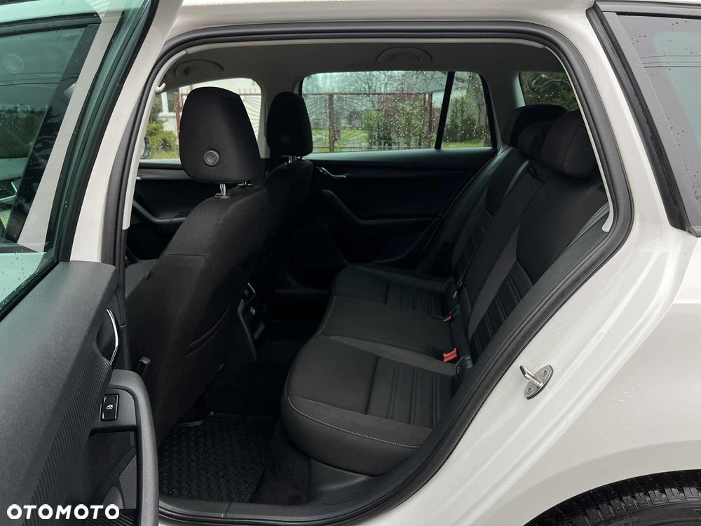 Skoda Octavia 2.0 TDI SCR Style DSG - 7