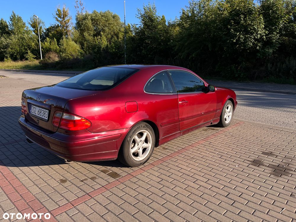 Mercedes-Benz CLK - 4