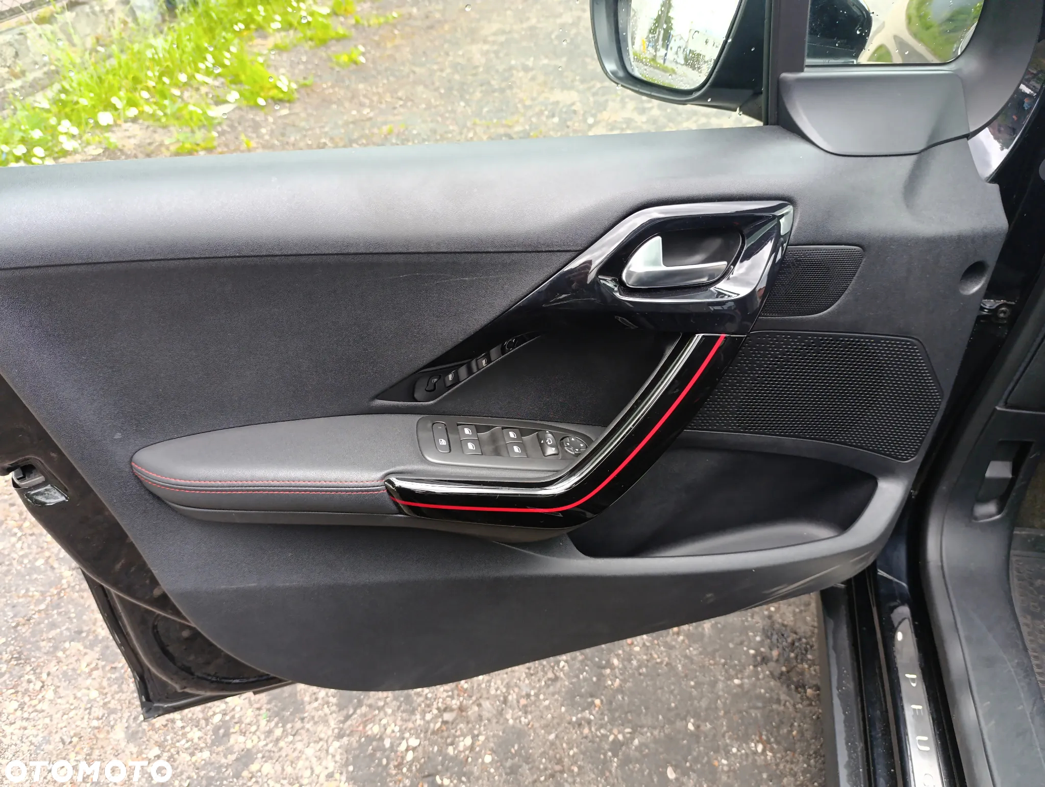 Peugeot 2008 PureTech 110 Stop&Start EAT6 GT-Line Edition - 31