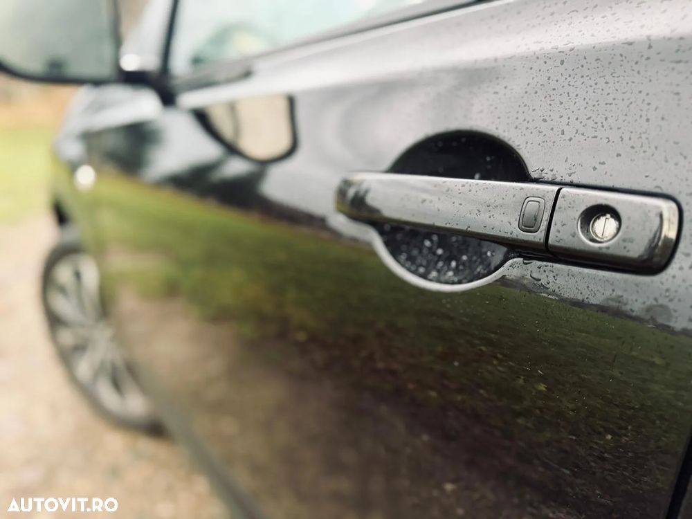 Nissan Qashqai 1.6 dCi DPF tekna - 11