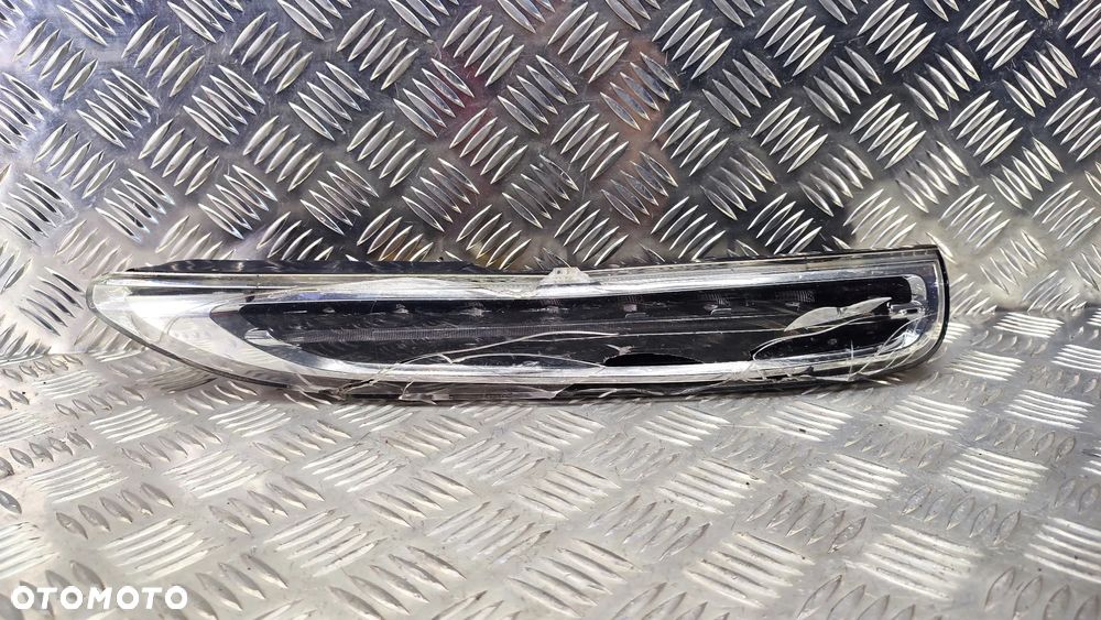PORSCHE CAYENNE II 10-17R LAMPA PRZOD PRAWA KIERUNKOWSKAZ LED DRL 7P5941182B 7P5941182 B - 1