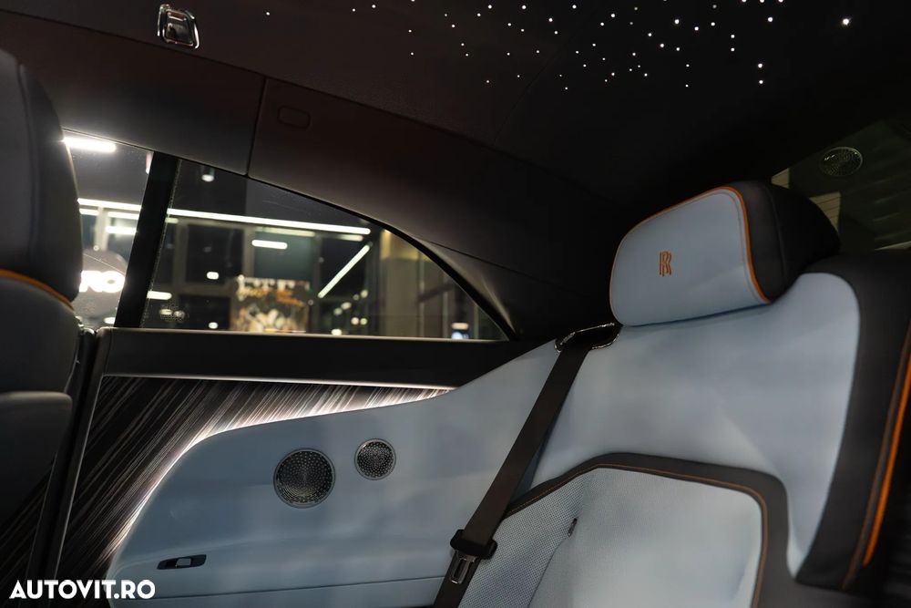 Rolls-Royce Spectre - 26