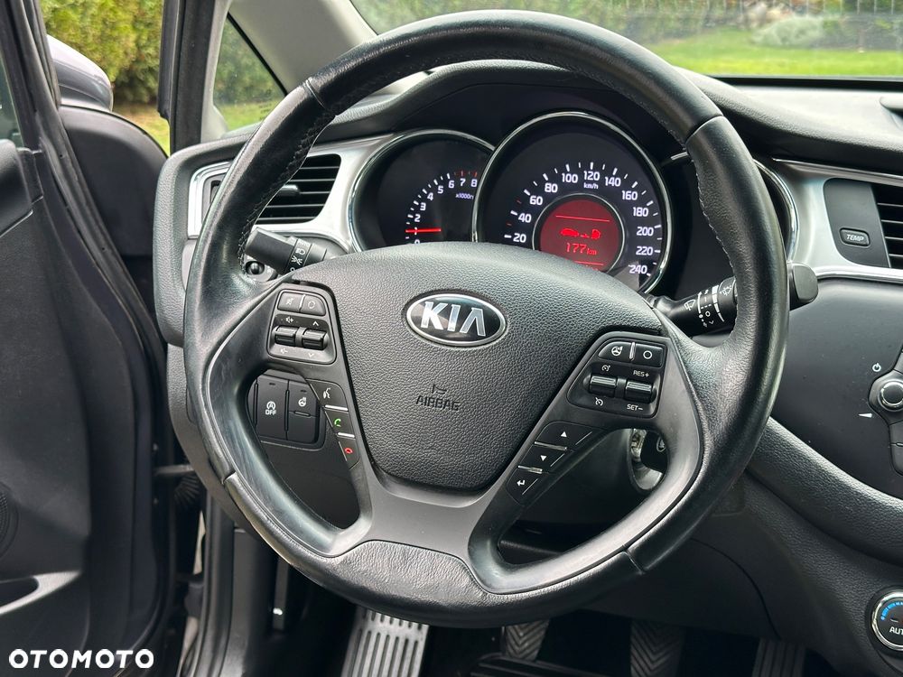 Kia Ceed 1.6 GDI ISG Dream-Team Edition - 15