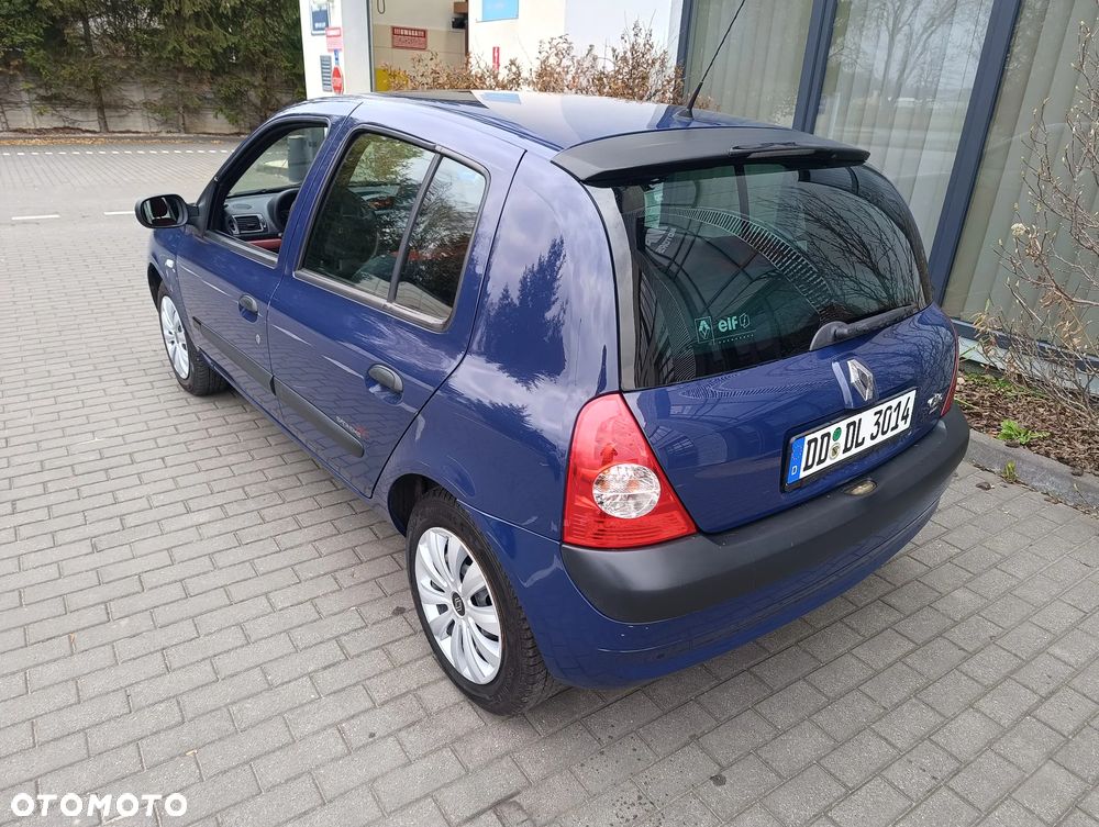 Renault Clio 1.2 16V 75 Dynamique - 21