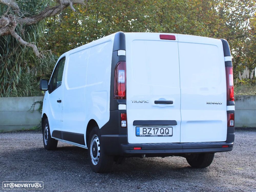 Renault Trafic 2.0 TDCI com IVA - 5