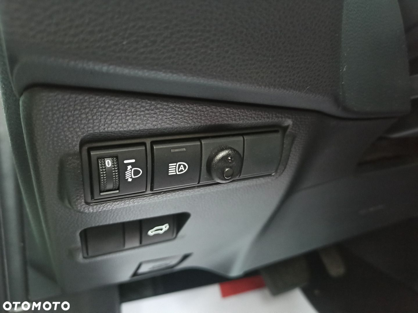 Toyota Corolla Cross - 16