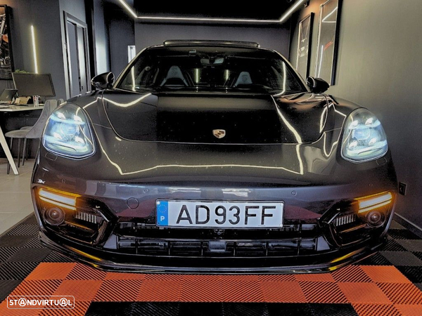 Porsche Panamera 4 E-Hybrid