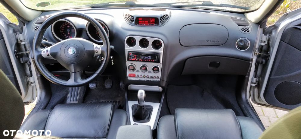 Alfa Romeo 156 2.0 JTS Distinctive - 11