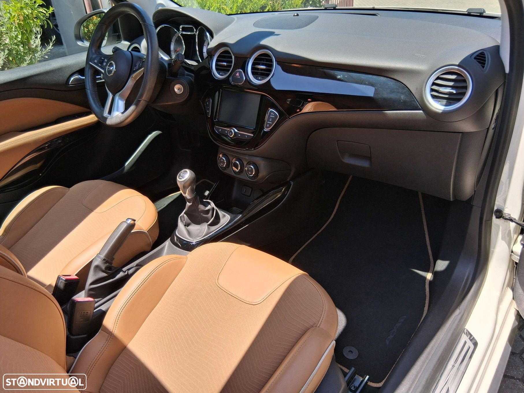 Opel Adam 1.0 T Rocks - 25