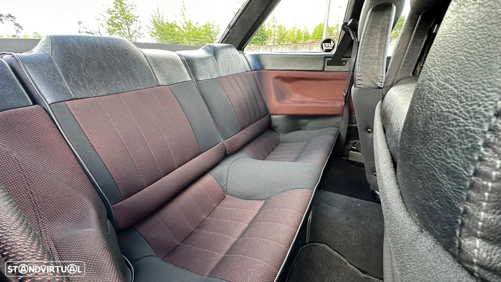 Toyota Corolla AE86 1.6 GTi - 33