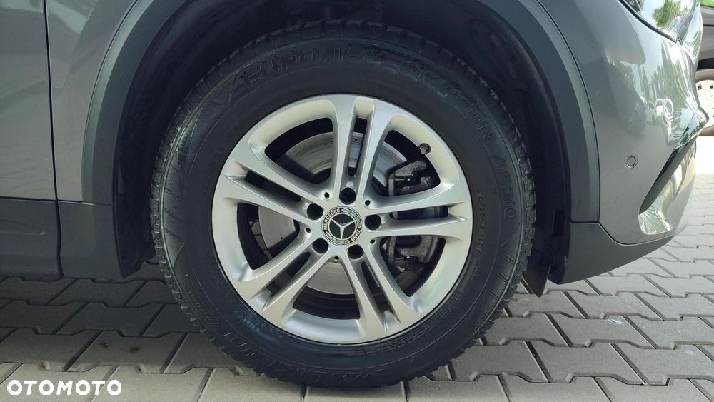 Mercedes-Benz GLA - 15