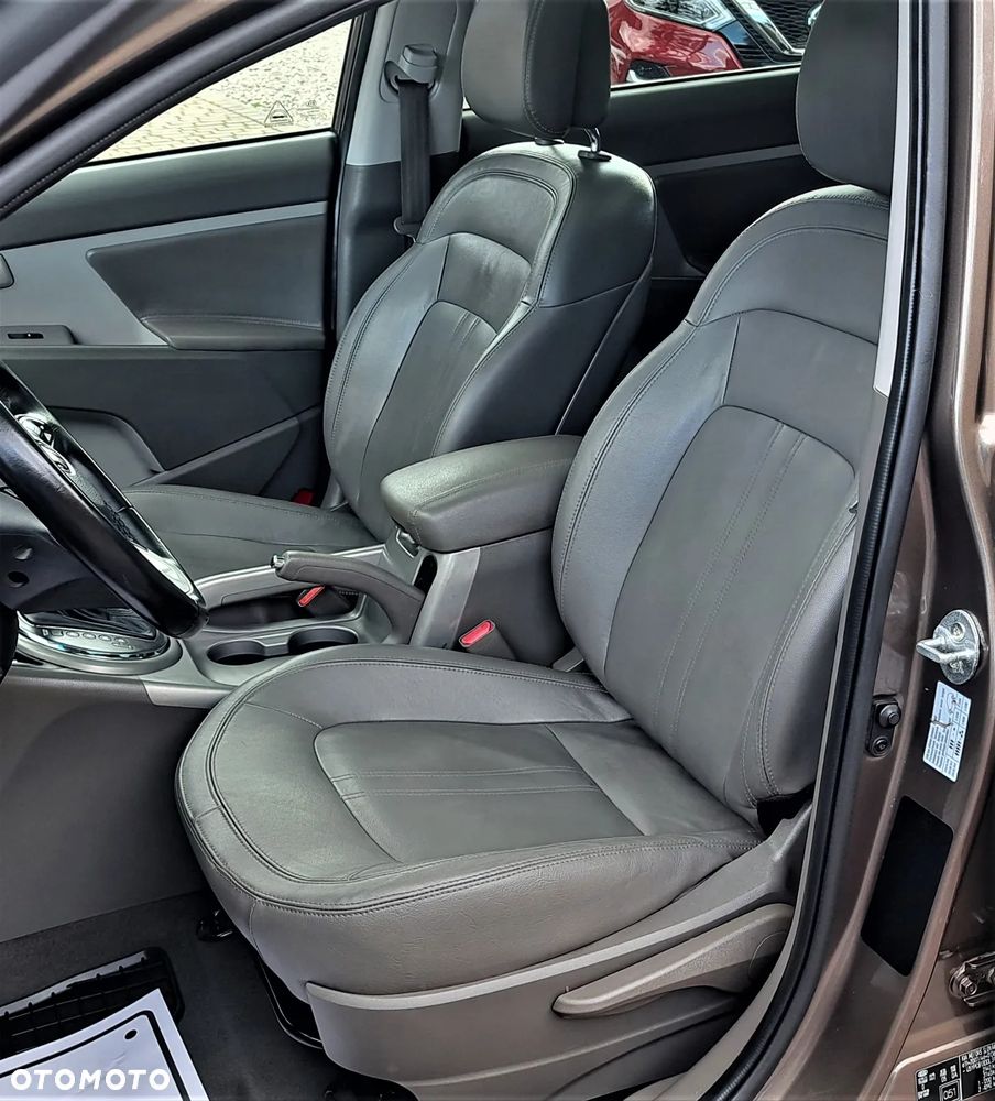 Kia Sportage 2.0 CRDI AWD VISION - 19