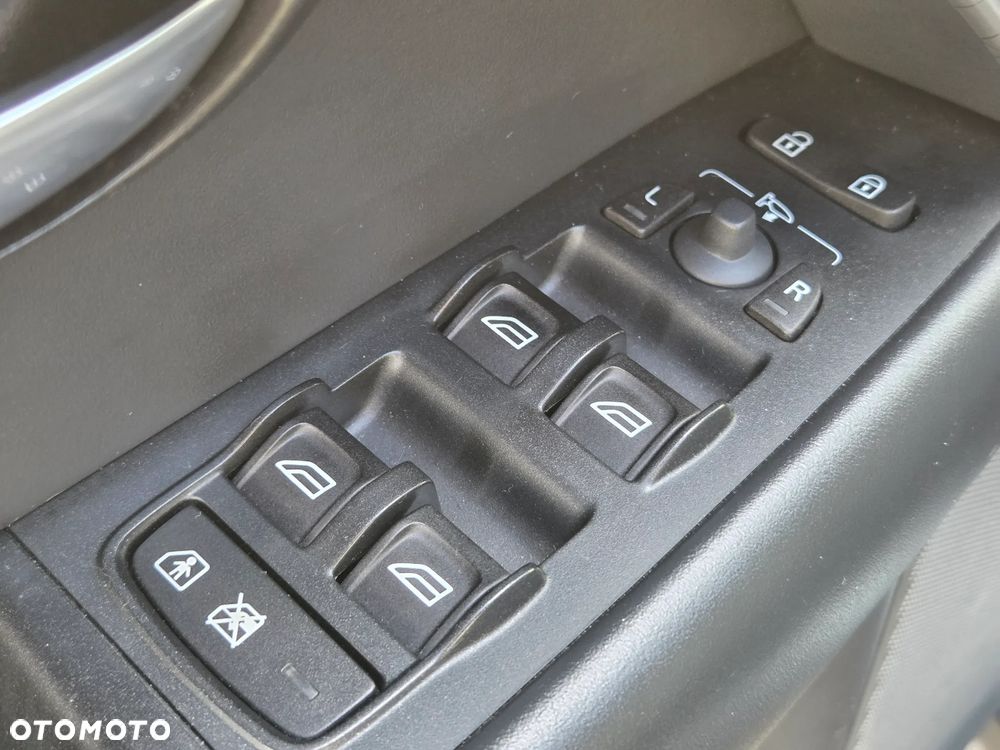 Volvo XC 70 - 21
