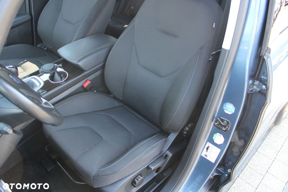 Ford S-Max - 19