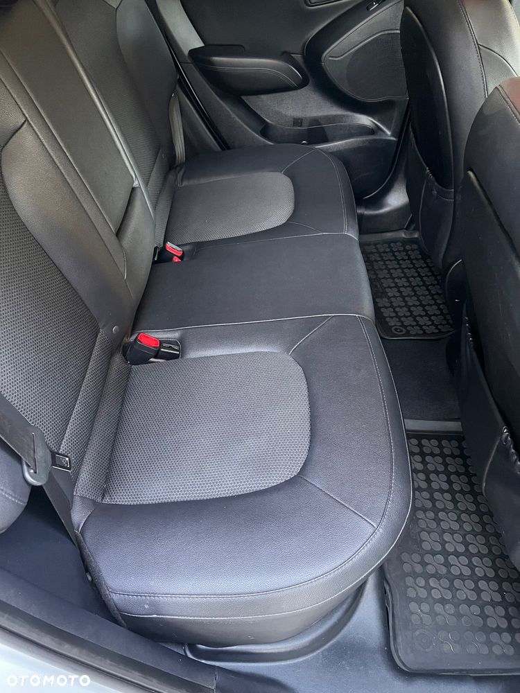 Hyundai ix35 1.6 2WD blue Style - 16