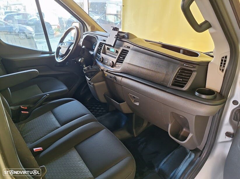 Ford Transit - 12