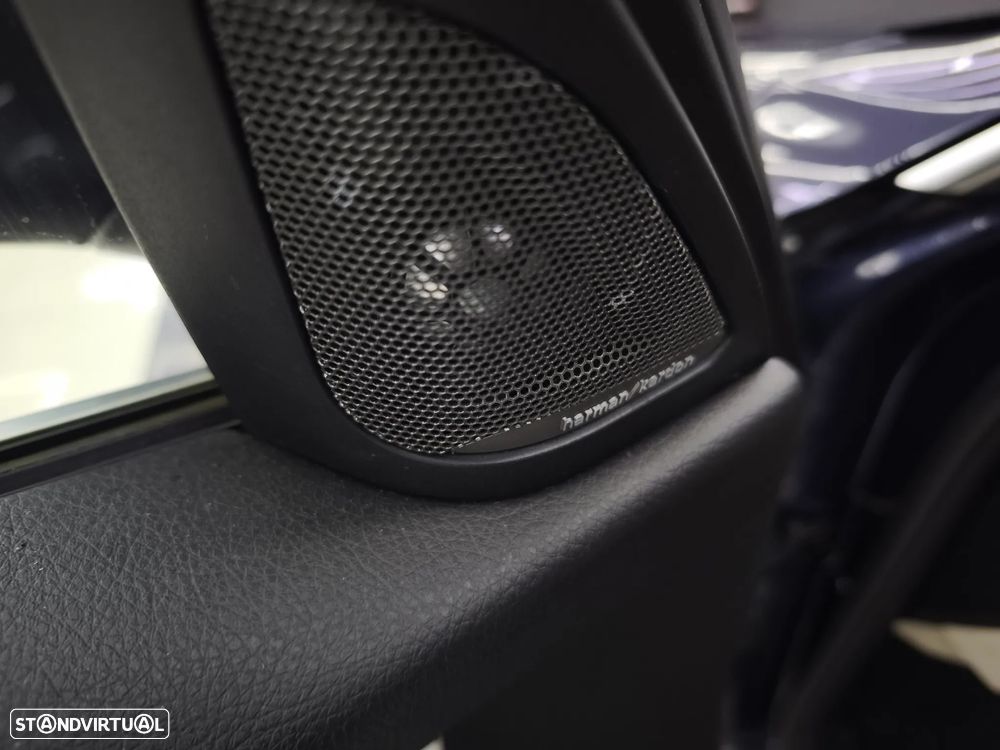 BMW 330 e iPerformance Line Luxury Purity - 19