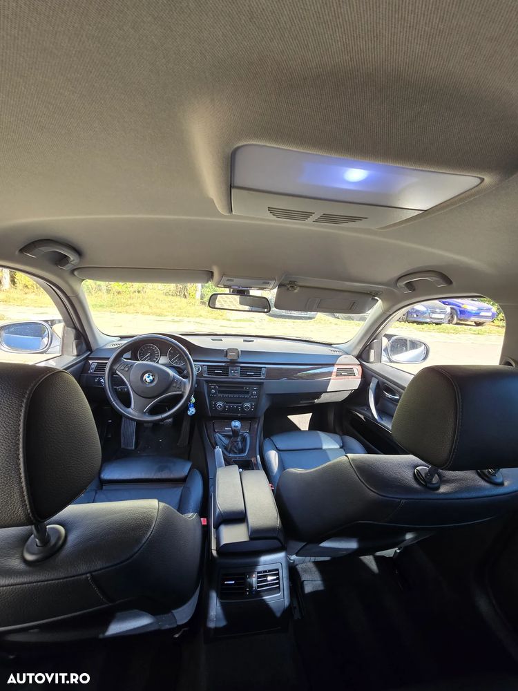 BMW Seria 3 320i - 5