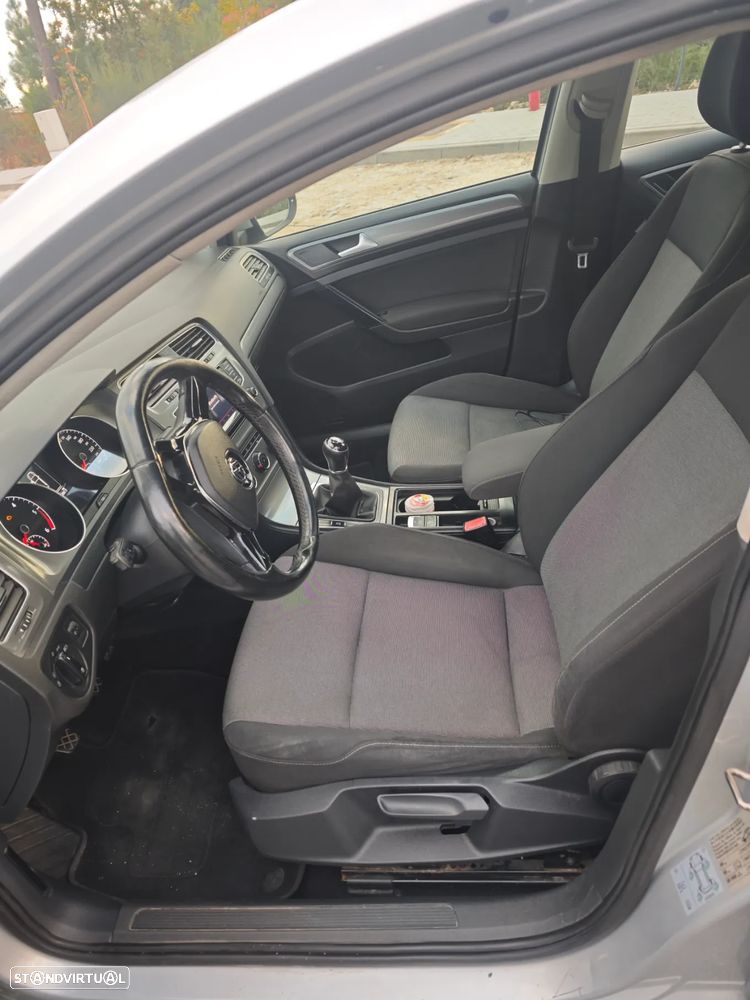 VW Golf 1.6 TDi DPF BlueMotion - 5