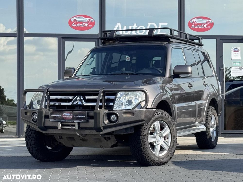 Mitsubishi Pajero - 2